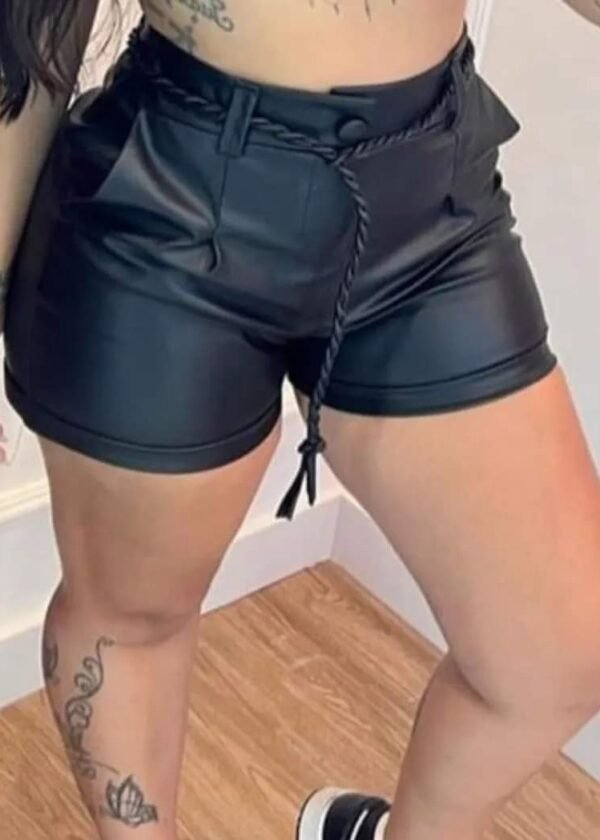 SHORT FEMININO COURO ECOLÓGICO CINTO CORDA