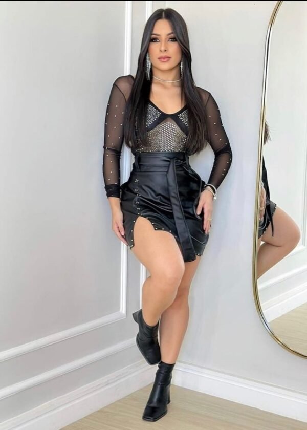 CONJUNTO FEMININO LOOK BALADA BODY COM MANGA E SAIA