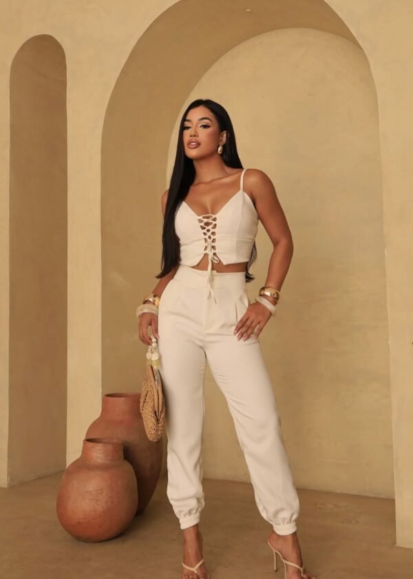 Conjunto Feminino Top com Amarração e Calça Jogger Elegante